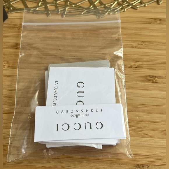 Gucci Women's Metallic Wallet - Picture 12 of 13